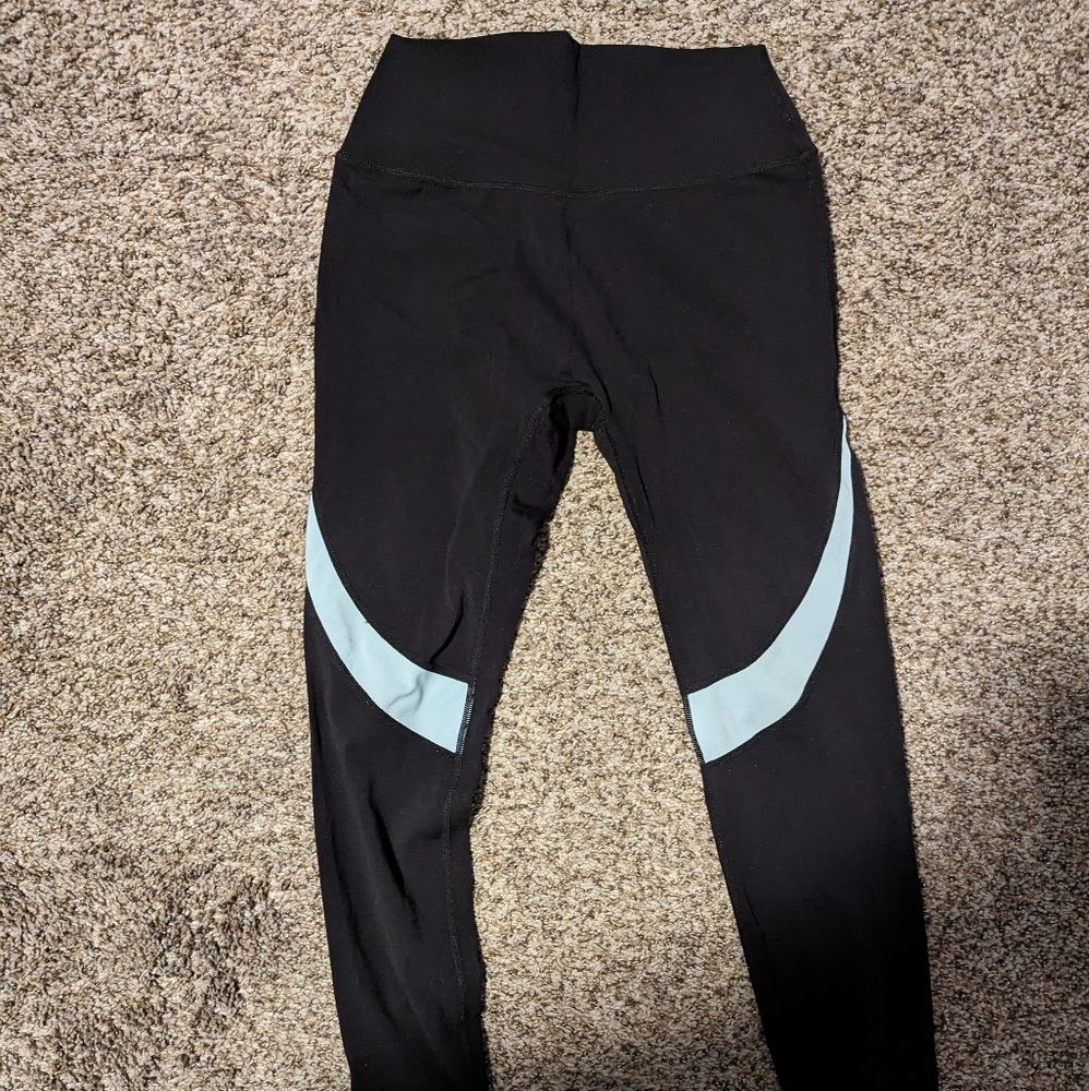 BuffBunny leggings from the Frozen collection